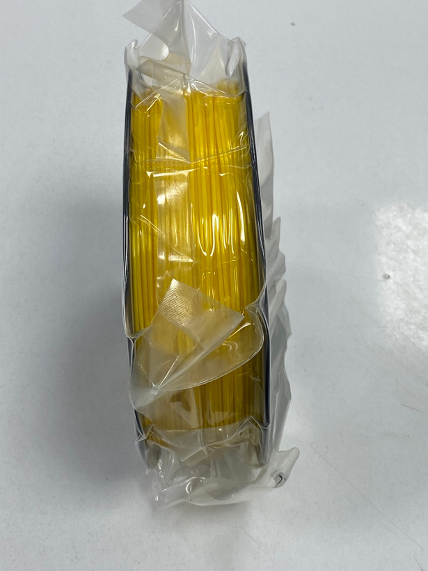 فیلامنت پرینتر سهبعدی برند Stronghero3D اندازه 1.75mm رنگ زرد، وزن ۱ کیلوگرم
